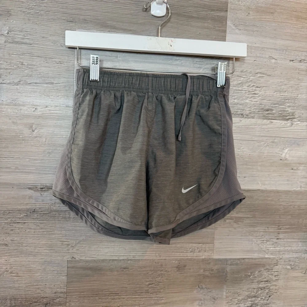 Nike Women's Tempo Dry Running Shorts - Gunsmoke Grey Heather - XS